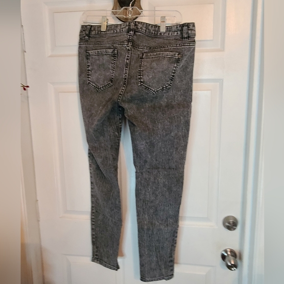 Forever 21 - Picture 8 of 16